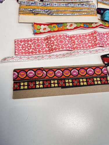 Huge Lot Vintage Flower Power Embroidered Fabric Trim '60s & '70s MCM Ribbon - Picture 2 of 12