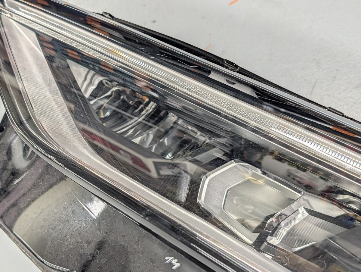 2019-2023 AUDI E-TRON Q8 HEADLIGHT LEFT DRIVER LED 4KE941039B OEM