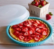 Pampered Chef Tart Pan with Lid Blue Never Used