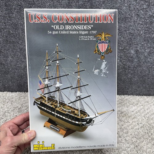 Mini Mamoli MM64 U.S.S. Constitution 1:330 "Old Ironsides" NOT COMPLETE ? READ