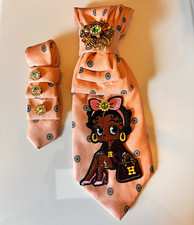 Women  s Pink Polka Dot Neck Tie Set Betty Boop, Rhinestone Bee Brooch