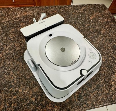 iRobot Braava Jet M6 Wi-Fi Connected Robot Mopping Vacuum White M611020 - WORKS!