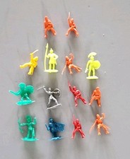 Vintage Hong Kong Lot Of 14 Hard Plastic Figures ROMAN Soldiers Gladiators 1" 3