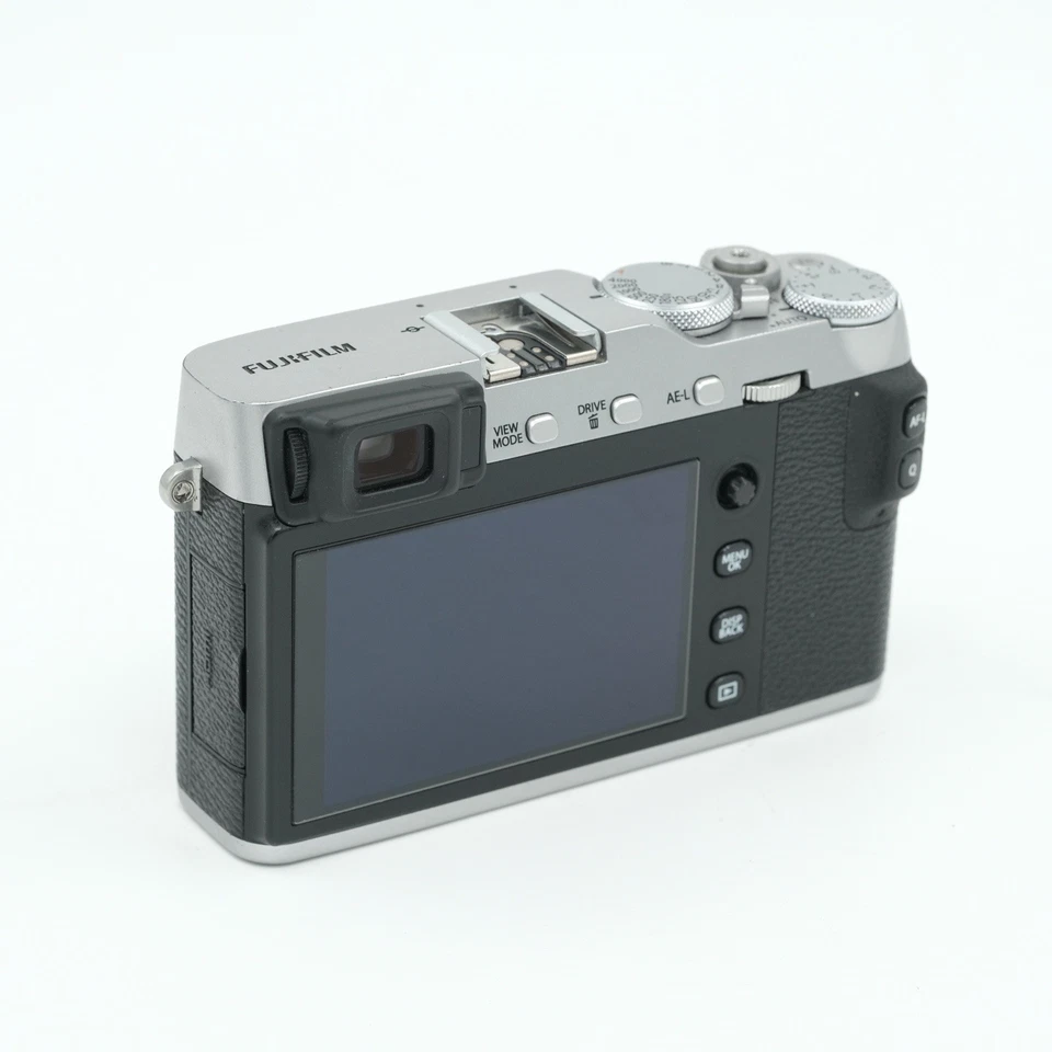 Fujifilm X-E3 24.3 MP Mirrorless Digital Camera body - Near Mint - image 4 of 4