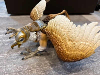 Schleich Griffin Griffon Greif Figur mit Rüstung 15'' Spannweite kein Reiter