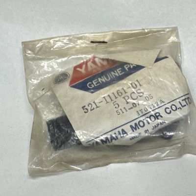   1 NOS Yamaha DT100 IT200 MX125 RD400 RS100 Cylinder Absorber 521-11161-01   *5
