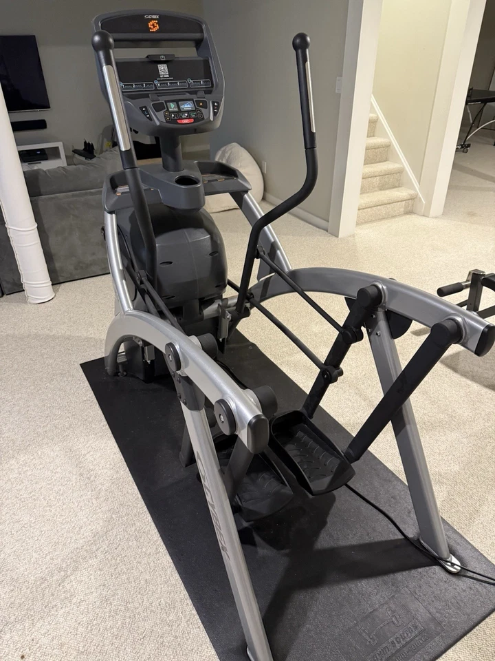 Equipamento fitness Cybex Arc Trainer 525AT alta qualidade - Imagem 3 de 4