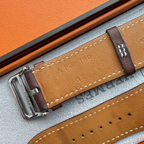 Apple Watch Hermes Unisex Brown Leather Band Fits 45mm 44mm 42mm Good Condition - Zdjęcie 4 z 12