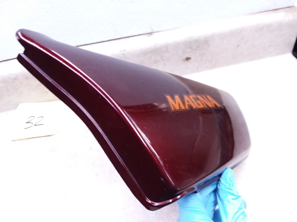 Cubierta lateral izquierda vintage #32 ANX-B238 HONDA MAGNA 700 VF700 VF750 1982-1984 Foto 4 de 4
