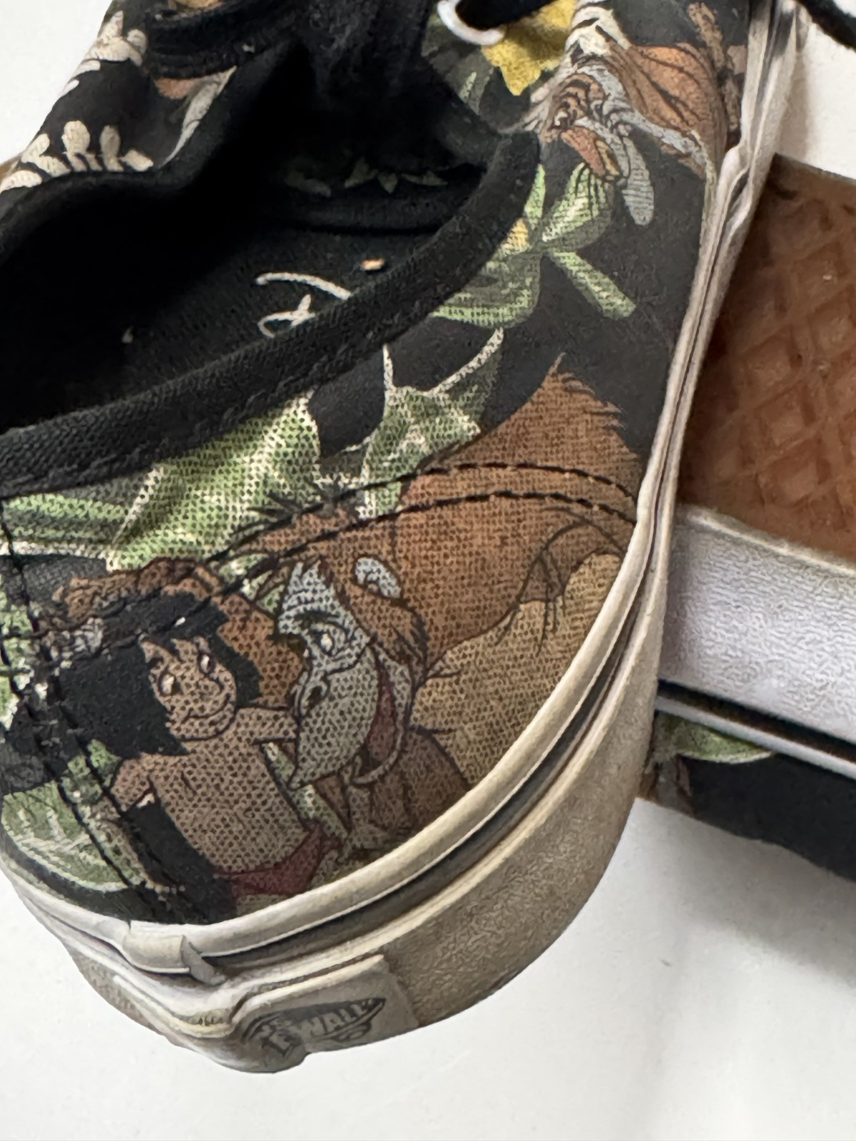 Size 8.5/10 - Disney x Vans Authentic The Jungle Book image 5