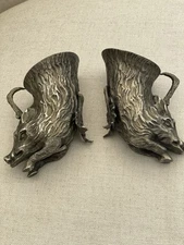 Christian Dior, Gabriella Crespi Cinghiale Placcato Argento Coppia di Tazze Staffe