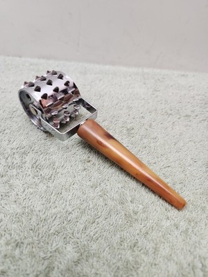 Vintage Meat Tenderizer Roller Bakelite/Plastic Handle 6 1/2'' Pat Pending
