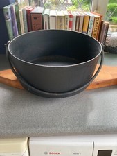 Large vintage cast iron gypsy jam pan