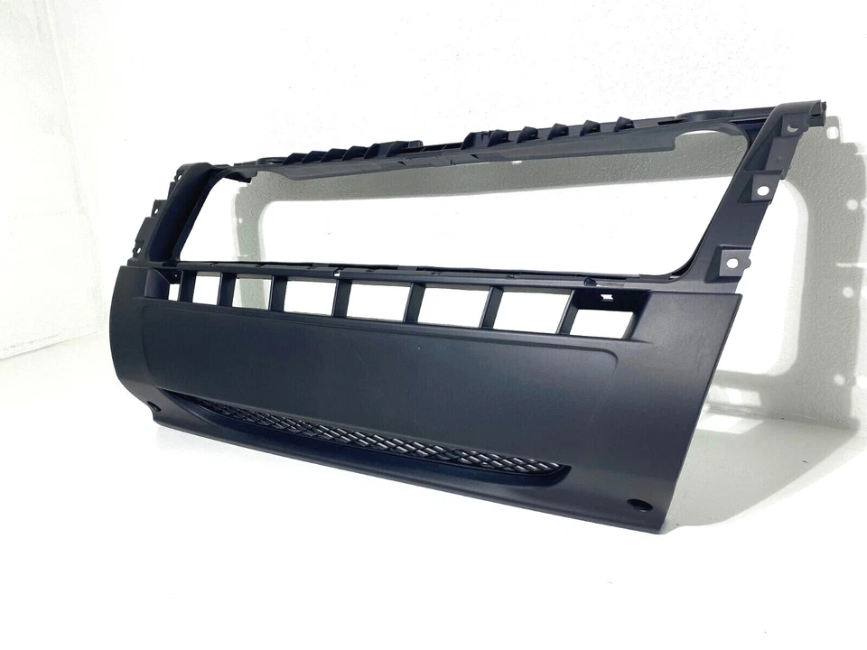 Parachoques delantero Ram Promaster 2019-2022 cubierta central camioneta local Foto 4 de 4