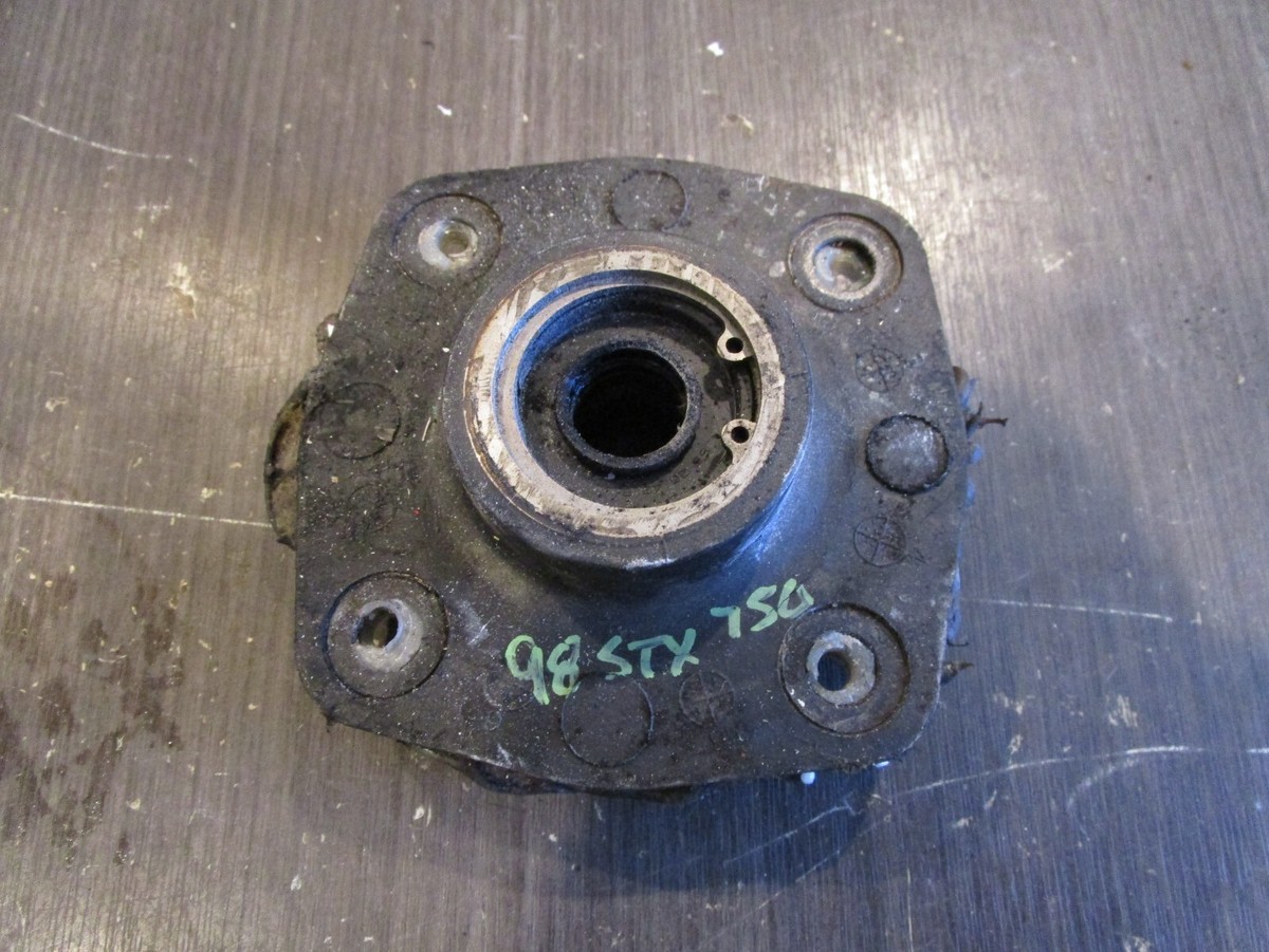 98 KAWASAKI STX 750 DRIVE SHAFT BEARING HOLDER ASSY 13091-3730 | eBay