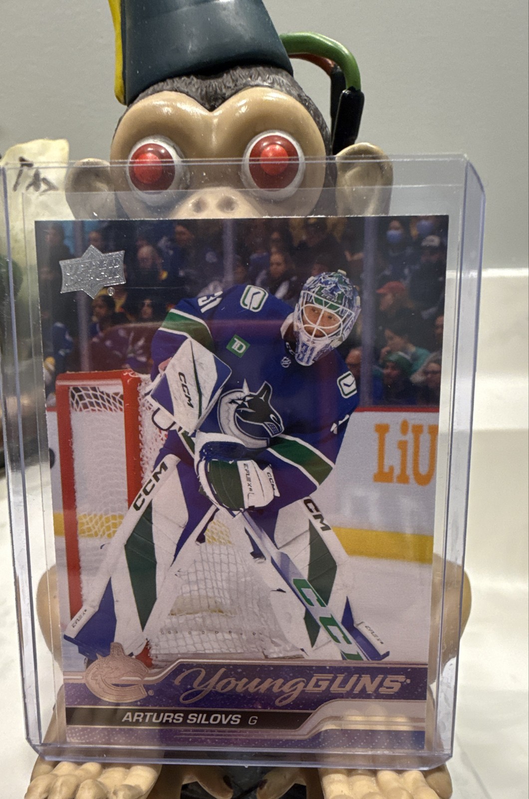 2023-24 Upper Deck Series 2 - Young Guns Arturs Silovs #485 (RC)