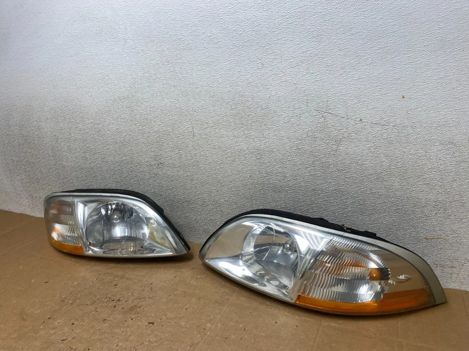 Faros halógenos izquierdo+derecho Ford Windstar 1999 a 2003 OEM V4989 DW Foto 2 de 4