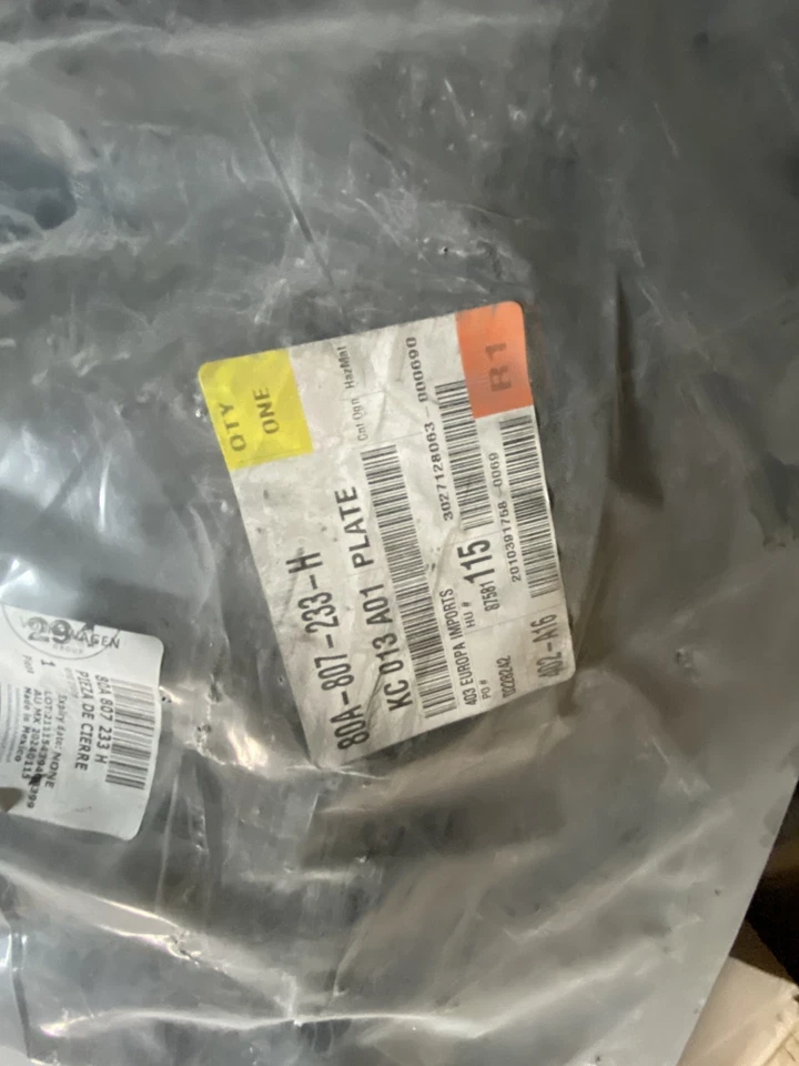 Escudo de suporte de radiador 2021-2025 Audi Q5 Q5 PHEV Q5 Sportback SQ5 SQ5 Sportback - Imagem 2 de 3