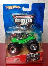Hot Wheels Monster Jam Grave Digger 2005 33 Green