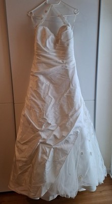 Brautkleid Sincerity Bridal Gr. 38 Super Zustand !Mit Blüten und Strass