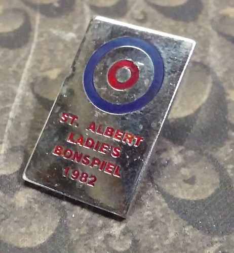 St Albert Ladies Bonspiel Curling pin badge 1982