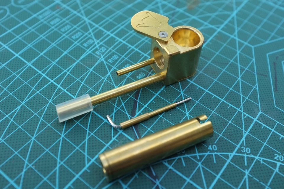 Оригинальная Shaka Pipe Уникальная Латунная Все-в-одном с Тайником и Покером Сделано на Гавайях - Изображение 4 из 4