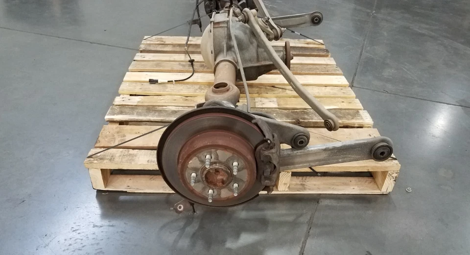 2000 Grand Marquis / Crown Vic Victoria conjunto de eixo de freio a disco traseiro #1010 o1 - Imagem 4 de 4