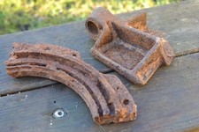 WW2 German Panzer Tank Pz.Kpfw.V Panther track link part (battle demages)