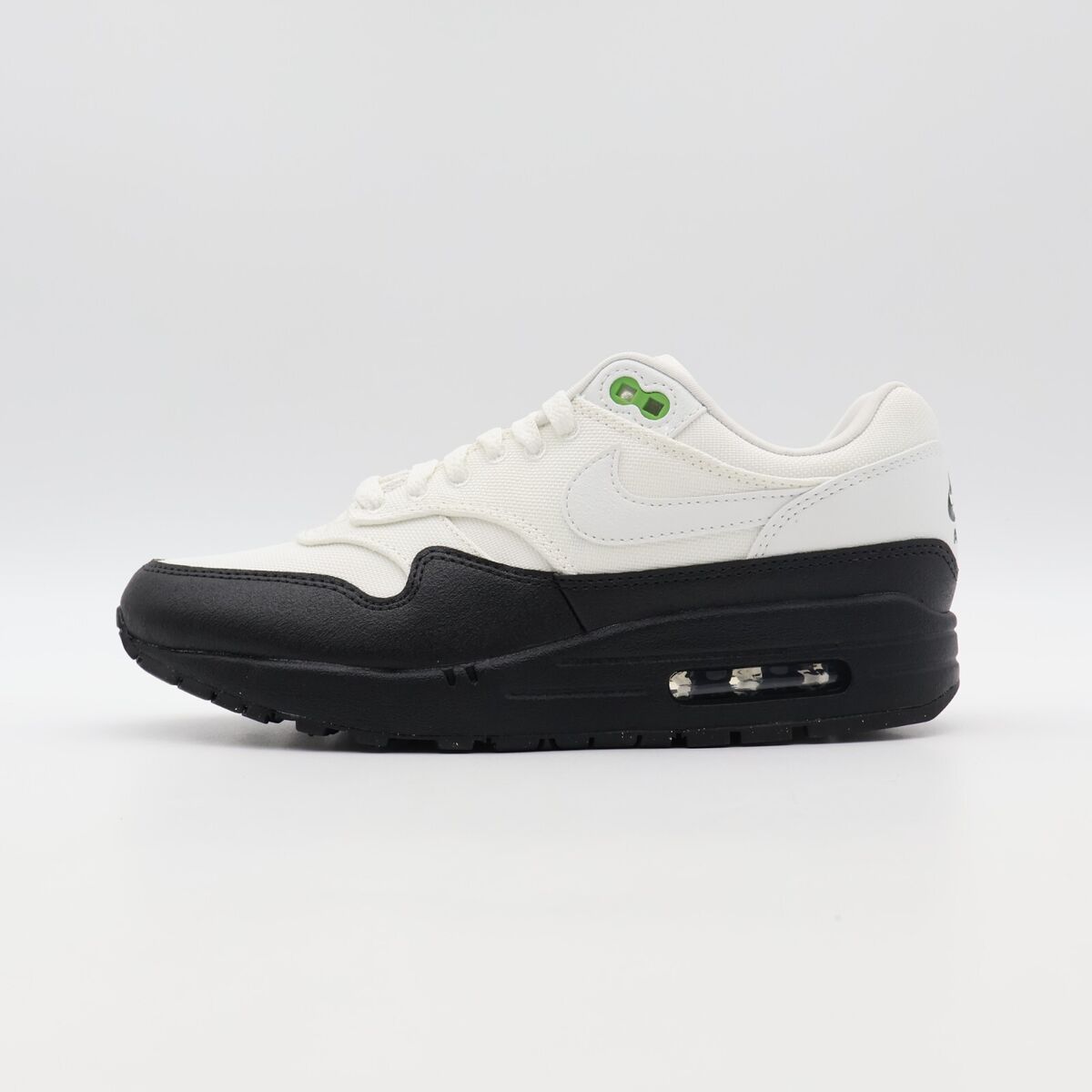 FZ5160-121 Nike Air Max 1 SE Summit White Black White FZ5160-121 Nike Air Max 1 SE Summit White Black White
