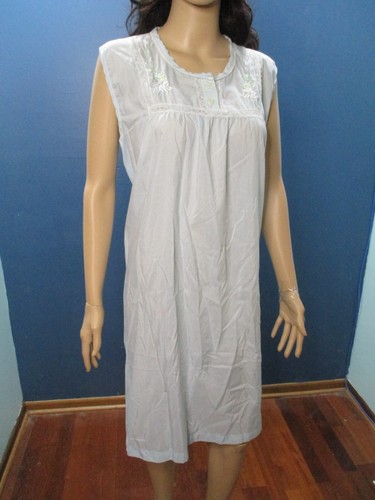 XL light blue embroidered front button lace trim RETRO sleep gown by BARBIZON - 第 2/8 張圖片