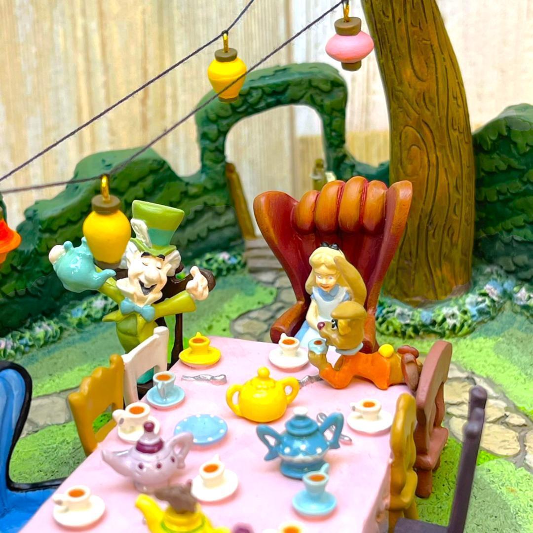 WDCC Alice in Wonderland A Tea Party In Wonderland | eBay