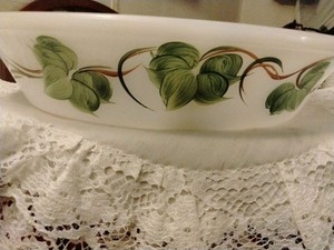 1961 62 Glasbake J-239 USA Hand-painted Gay Fab Studios Ivy Pattern