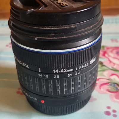 Olympus Digital 14-42mm f/3.5-5.6 Autofokus Ø58