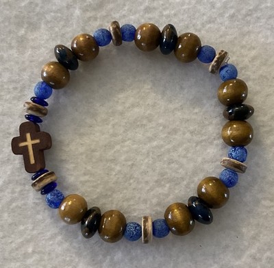 Mens Christian Blue Gemstone & Wood Bracelet w/Carved Wood Cross 8.5 Length