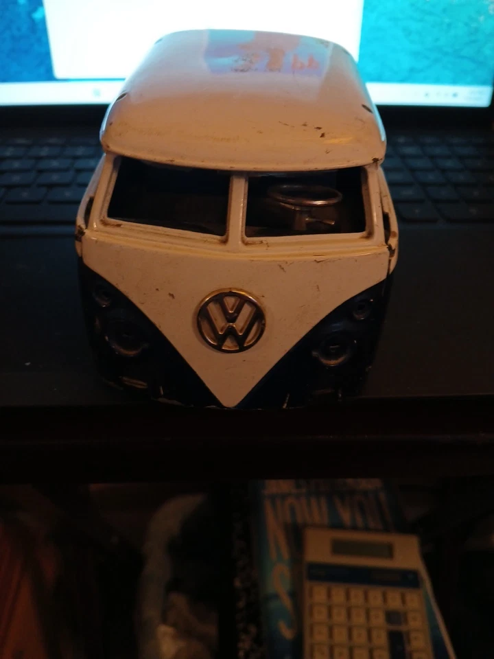 Jada 1962 VW Van 1:24 - Image 4 of 4