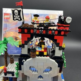 Lego Pirates: 6279 Skull Island (1995) 100% Complete W/Instructions