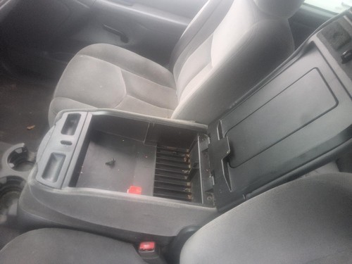 Used Front Center Seat Front fits: 2004 Gmc Sierra 1500 pickup bucket and bench - Picture 2 of 4