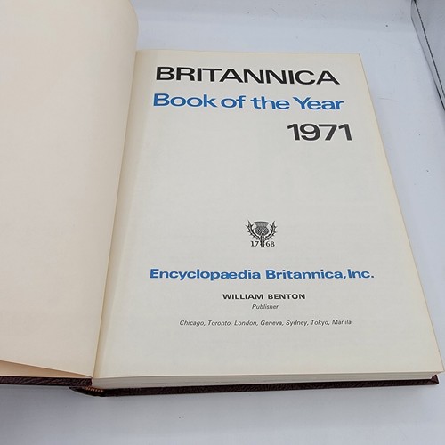 Encyclopedia Britannica Book Of The Year 1971 History Events from 1970 - Picture 5 of 11