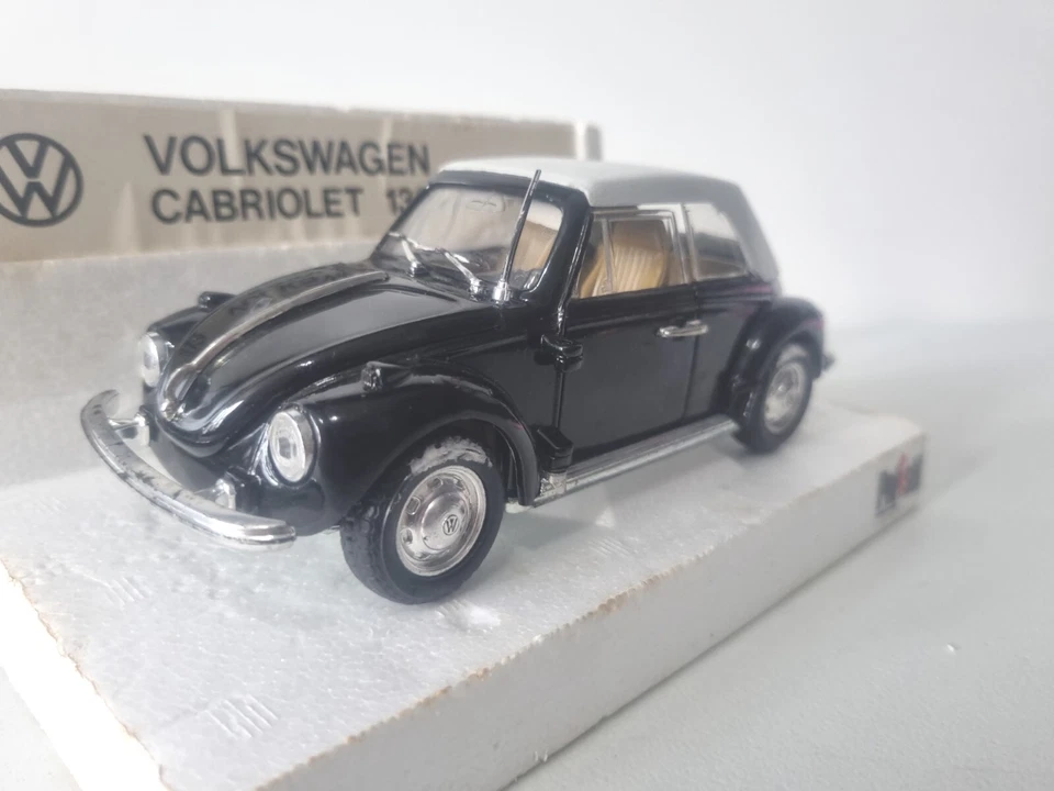 Coche modelo diecast vintage Polistil 1:25 Volkswagen Beetle Cabriolet 1303 Foto 3 de 4
