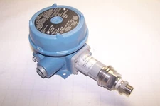 UNITED ELECTRIC PRESSURE SWITCH  RANGE 2 - 50 PSI 0.1 - 3.4 BAR  J120-172