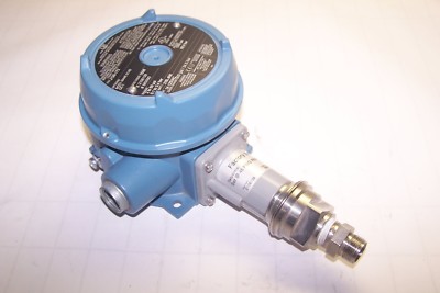 UNITED ELECTRIC PRESSURE SWITCH  RANGE 2 - 50 PSI 0.1 - 3.4 BAR  J120-172