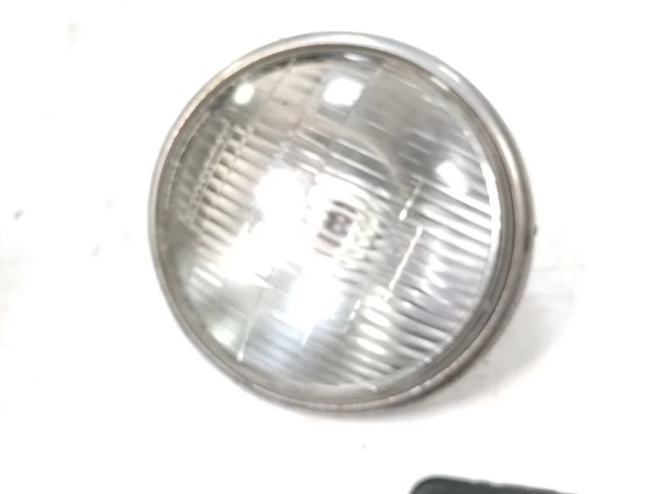 1976 Triumph Bonneville 750 T140 车头灯灯和环 — 第 2/4 张图片