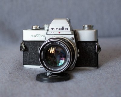Minolta SRT 101 mit MC Rokkor-PF 55mm/1:1,7 und Kodak VR400 Film