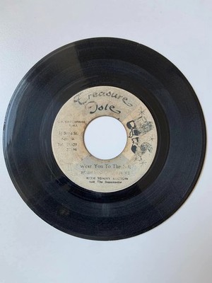 Hugh Roy & John Holt / Earl Lindo - Wear You To The Ball / The Ball 7''