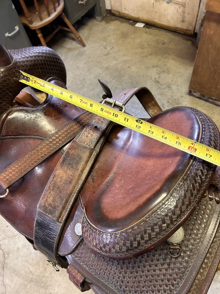 Western Circle Y Cutting and Reining 16" Saddle with Bridle to match - Image 4 of 4