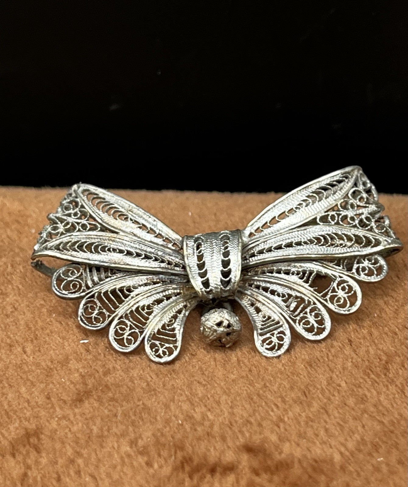 VTG. Sterling Silver 925 Ruffled Bow Brooch 2-D Spun Filigree Open Work 1 5/8”