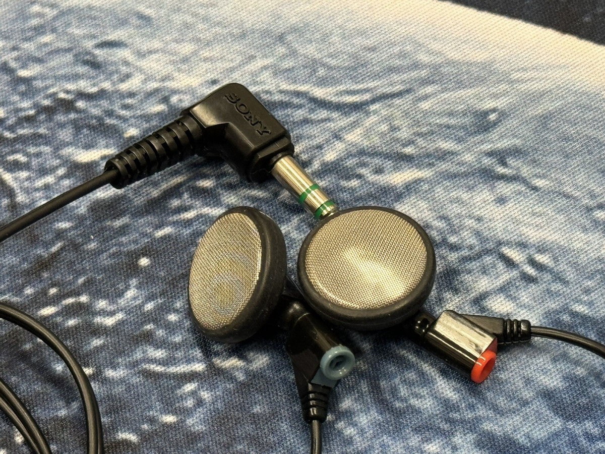 【美品・超希少】 SONY NUDE MDR-E242 ステレオイヤホン 美品・超希少】 SONY NUDE MDR-E242 ステレオイヤホン