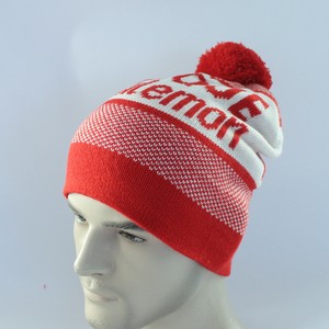 lululemon beanie with pom pom