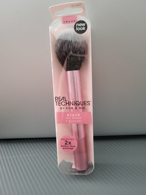  Real Techniques Expert Face Powder & Bronzer brush 01407 for cheek full size