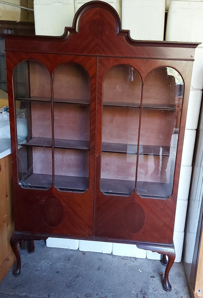 1920 s Mahogany Double Door Display Cabinet on Queen Anne Legs for